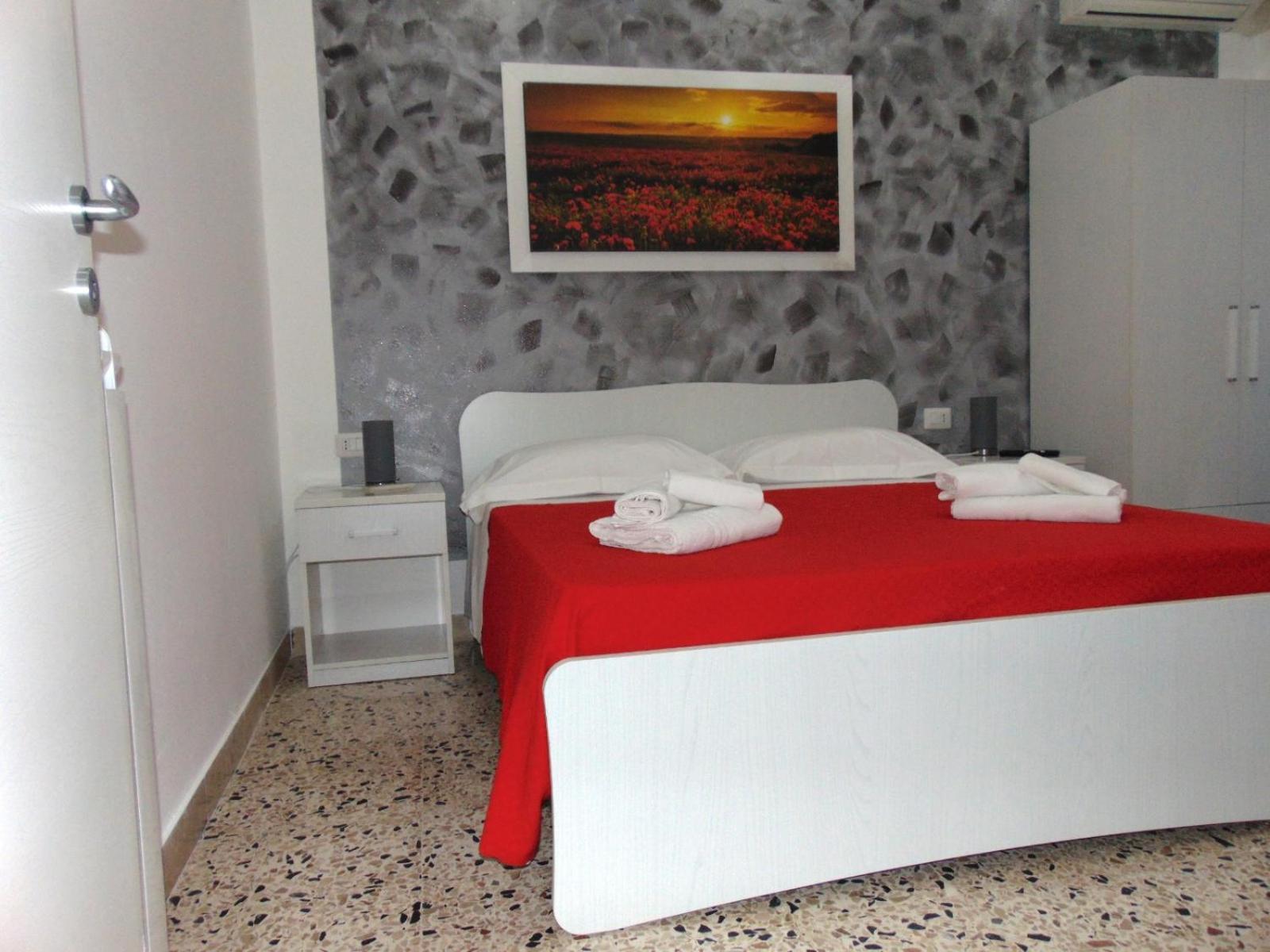 Suite Roma Чефалу Экстерьер фото